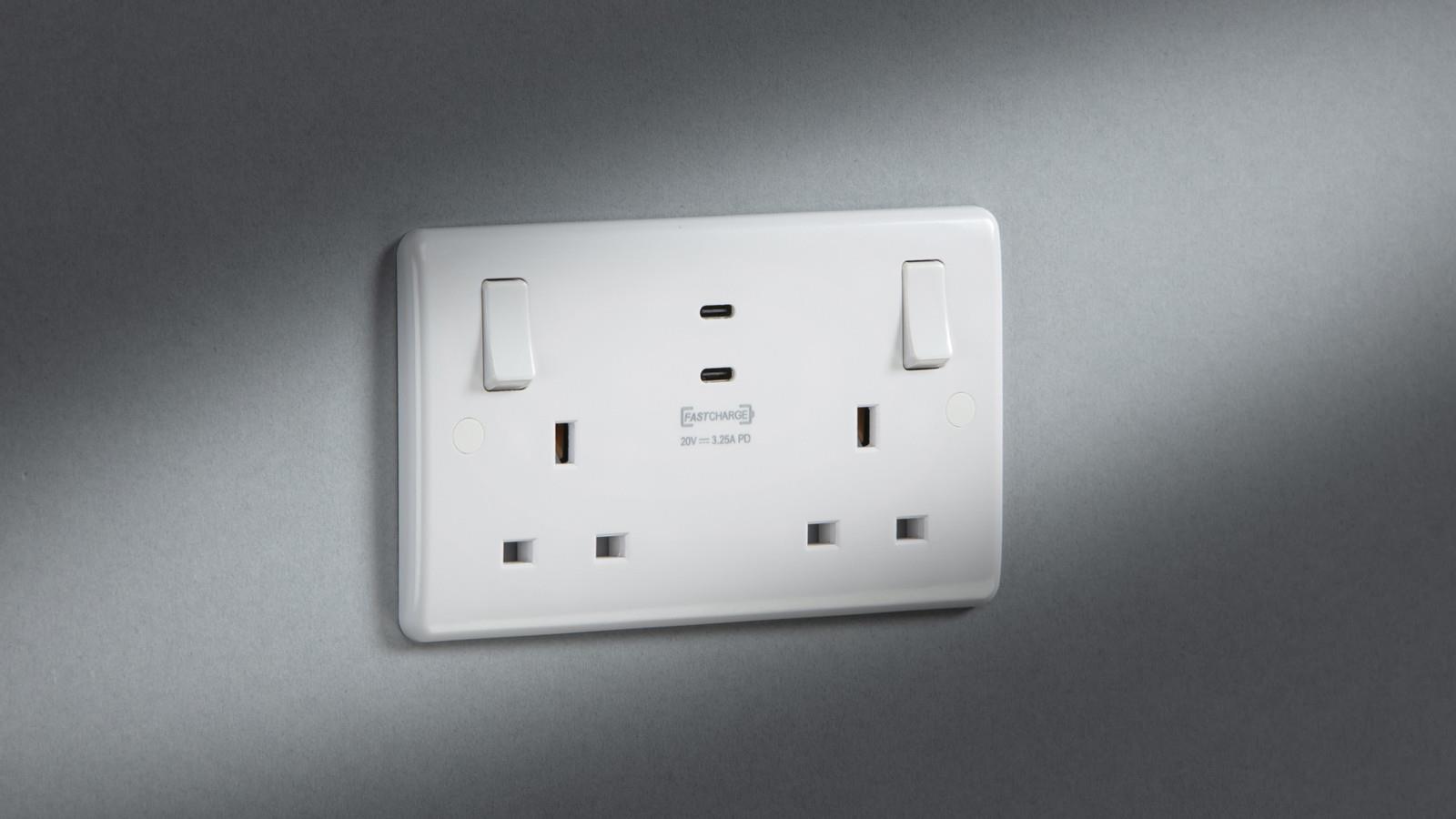 Knightsbridge boosts charging with market’s most powerful USB socket image