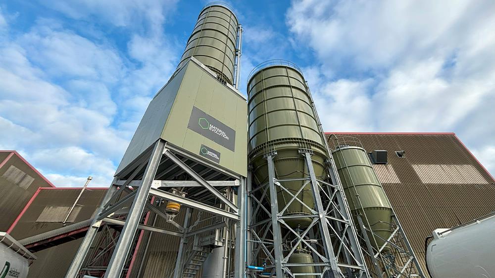 UK’s largest ultra-low carbon cement plant opens in Wales image